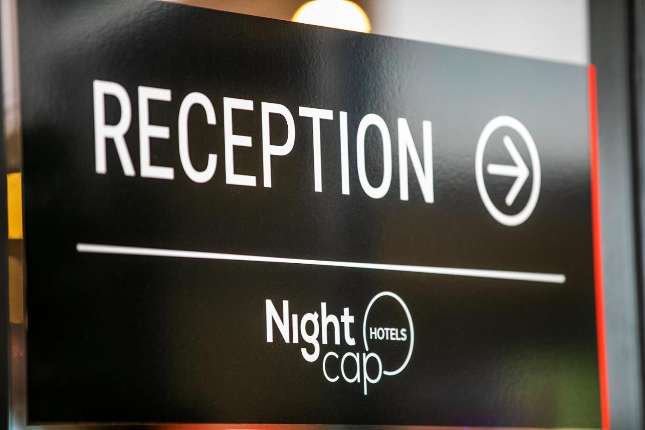 Nightcap At Barkly Hotel Маунт Айса Екстериор снимка